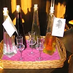 Lantgård Pri Lazarju Farm Podgrad (Osrednjeslovenska)