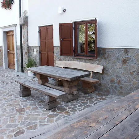 Farm stay Pri Lazarju Farm